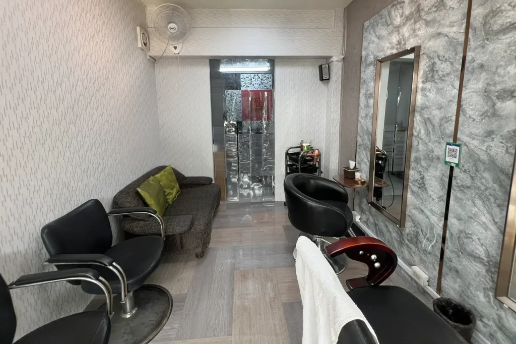 Nui Haircut - ร้านทำผม ทาวน์อินทาวน์
